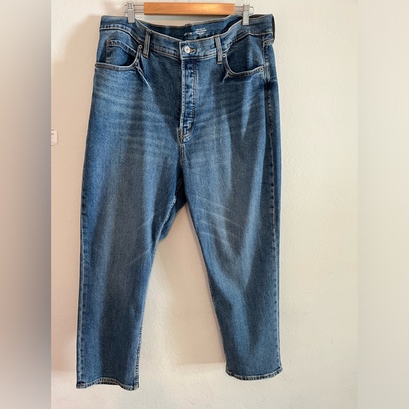 3/$20 Old Navy Extra High Rise Sky High Straight Jeans Sz 18 - Picture 1 of 7